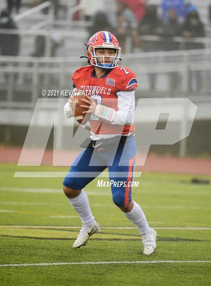 Thumbnail 2 in Cromwell/Portland vs. Bloomfield (CIAC Class S Final) photogallery.