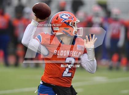 Thumbnail 1 in Cromwell/Portland vs. Bloomfield (CIAC Class S Final) photogallery.