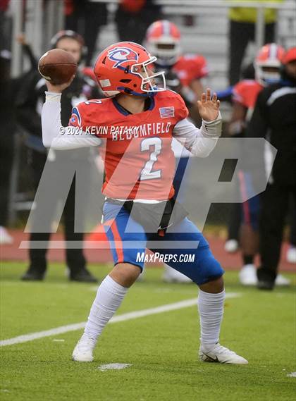 Thumbnail 2 in Cromwell/Portland vs. Bloomfield (CIAC Class S Final) photogallery.