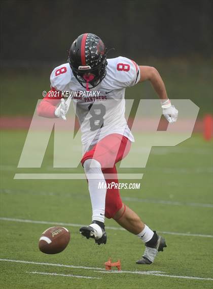 Thumbnail 1 in Cromwell/Portland vs. Bloomfield (CIAC Class S Final) photogallery.
