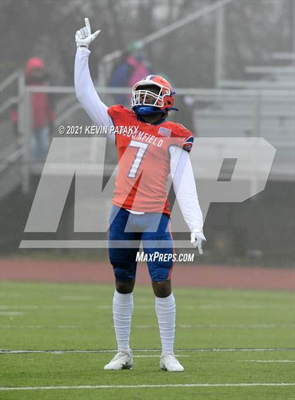 Thumbnail 2 in Cromwell/Portland vs. Bloomfield (CIAC Class S Final) photogallery.