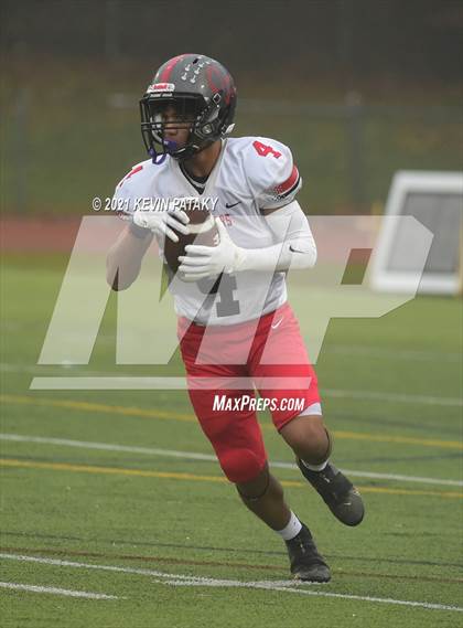 Thumbnail 1 in Cromwell/Portland vs. Bloomfield (CIAC Class S Final) photogallery.