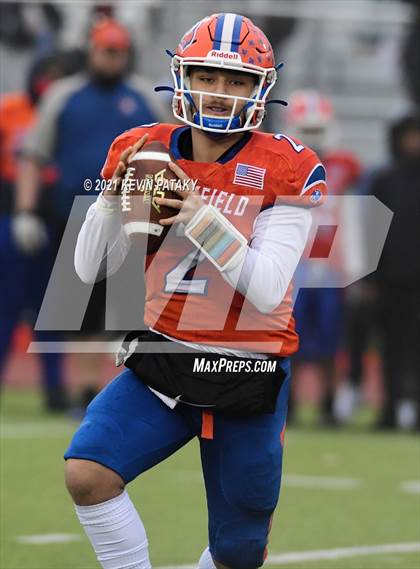 Thumbnail 2 in Cromwell/Portland vs. Bloomfield (CIAC Class S Final) photogallery.