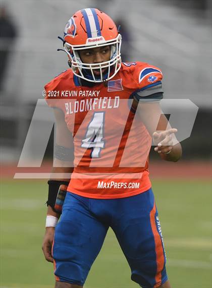 Thumbnail 2 in Cromwell/Portland vs. Bloomfield (CIAC Class S Final) photogallery.