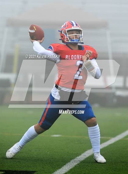 Thumbnail 3 in Cromwell/Portland vs. Bloomfield (CIAC Class S Final) photogallery.
