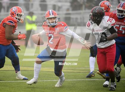 Thumbnail 3 in Cromwell/Portland vs. Bloomfield (CIAC Class S Final) photogallery.