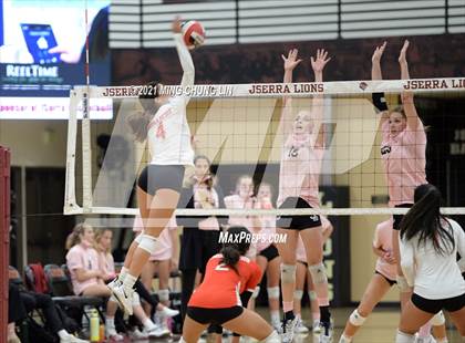 Thumbnail 2 in Mater Dei @ JSerra Catholic photogallery.