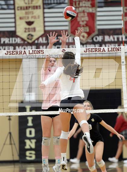 Thumbnail 1 in Mater Dei @ JSerra Catholic photogallery.