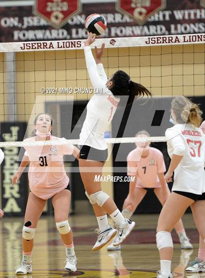Thumbnail 1 in Mater Dei @ JSerra Catholic photogallery.