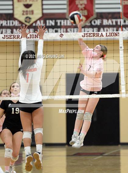 Thumbnail 3 in Mater Dei @ JSerra Catholic photogallery.