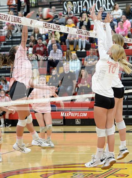 Thumbnail 2 in Mater Dei @ JSerra Catholic photogallery.