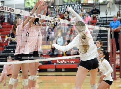 Thumbnail 3 in Mater Dei @ JSerra Catholic photogallery.