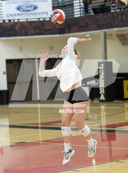 Thumbnail 3 in Mater Dei @ JSerra Catholic photogallery.
