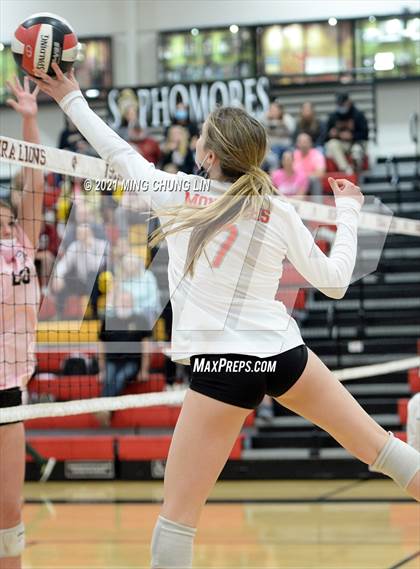 Thumbnail 1 in Mater Dei @ JSerra Catholic photogallery.