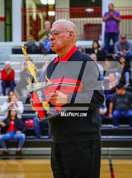 Thumbnail 2 in Hope Christian vs. Manzano (Albuquerque Academy Joe Armijo Basketball Classic) photogallery.