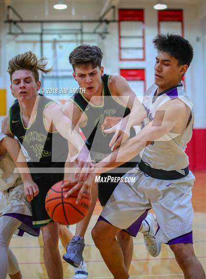 Thumbnail 3 in Hope Christian vs. Manzano (Albuquerque Academy Joe Armijo Basketball Classic) photogallery.