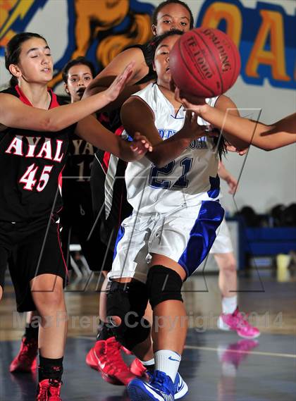 Thumbnail 1 in Ayala @ Charter Oak photogallery.
