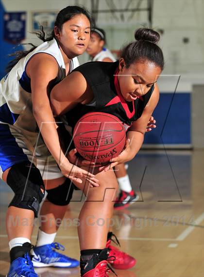 Thumbnail 1 in Ayala @ Charter Oak photogallery.