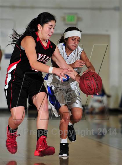 Thumbnail 2 in Ayala @ Charter Oak photogallery.
