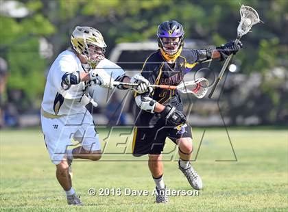 Thumbnail 3 in Bayport-Blue Point vs Sayville (Section 11 Class B Semifinal) photogallery.
