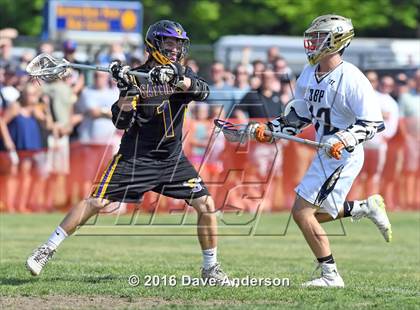 Thumbnail 3 in Bayport-Blue Point vs Sayville (Section 11 Class B Semifinal) photogallery.