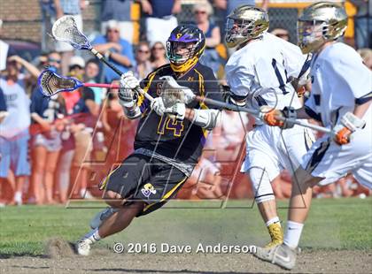 Thumbnail 3 in Bayport-Blue Point vs Sayville (Section 11 Class B Semifinal) photogallery.