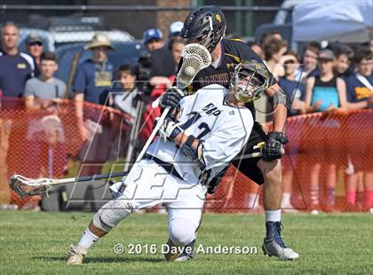 Thumbnail 3 in Bayport-Blue Point vs Sayville (Section 11 Class B Semifinal) photogallery.