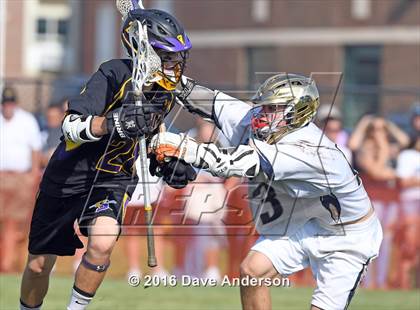 Thumbnail 3 in Bayport-Blue Point vs Sayville (Section 11 Class B Semifinal) photogallery.
