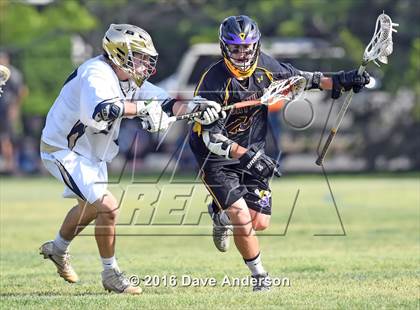 Thumbnail 2 in Bayport-Blue Point vs Sayville (Section 11 Class B Semifinal) photogallery.