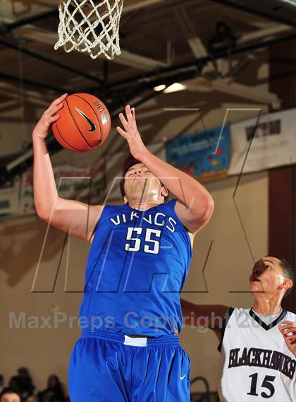 Thumbnail 3 in Irvington vs. La Quinta (MaxPreps Holiday Classic) photogallery.