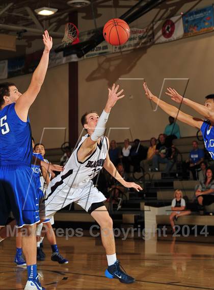 Thumbnail 2 in Irvington vs. La Quinta (MaxPreps Holiday Classic) photogallery.
