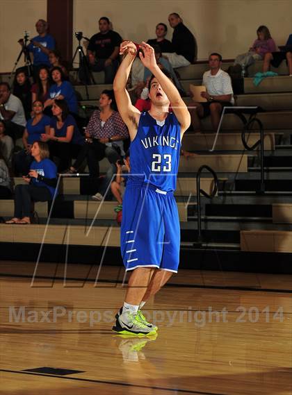 Thumbnail 2 in Irvington vs. La Quinta (MaxPreps Holiday Classic) photogallery.