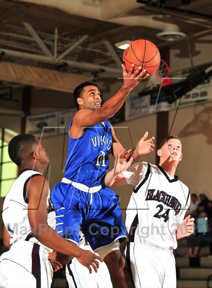 Thumbnail 3 in Irvington vs. La Quinta (MaxPreps Holiday Classic) photogallery.