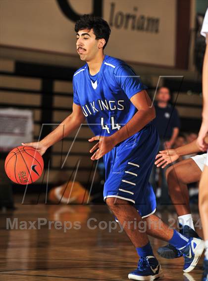 Thumbnail 1 in Irvington vs. La Quinta (MaxPreps Holiday Classic) photogallery.