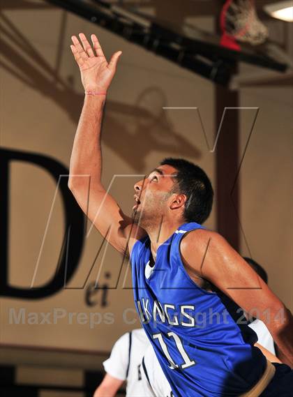 Thumbnail 3 in Irvington vs. La Quinta (MaxPreps Holiday Classic) photogallery.