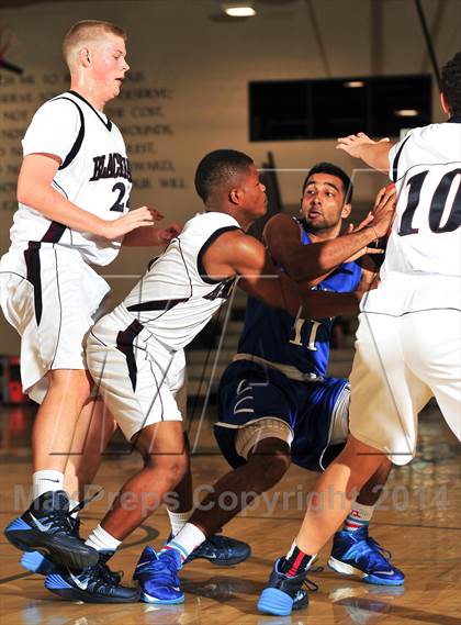 Thumbnail 3 in Irvington vs. La Quinta (MaxPreps Holiday Classic) photogallery.