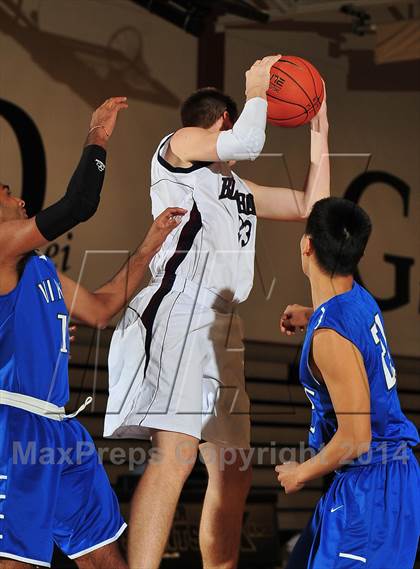Thumbnail 2 in Irvington vs. La Quinta (MaxPreps Holiday Classic) photogallery.