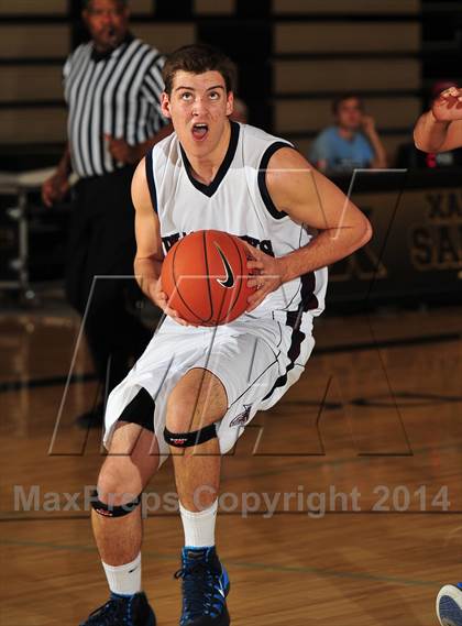 Thumbnail 3 in Irvington vs. La Quinta (MaxPreps Holiday Classic) photogallery.