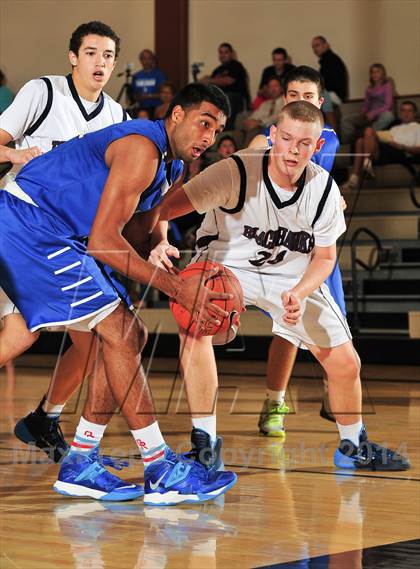 Thumbnail 3 in Irvington vs. La Quinta (MaxPreps Holiday Classic) photogallery.