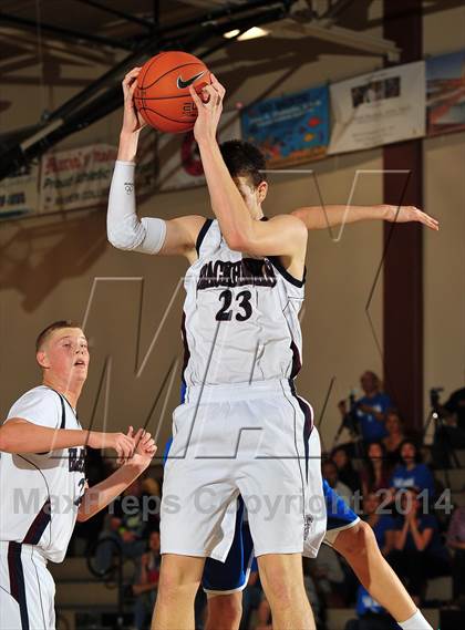 Thumbnail 1 in Irvington vs. La Quinta (MaxPreps Holiday Classic) photogallery.