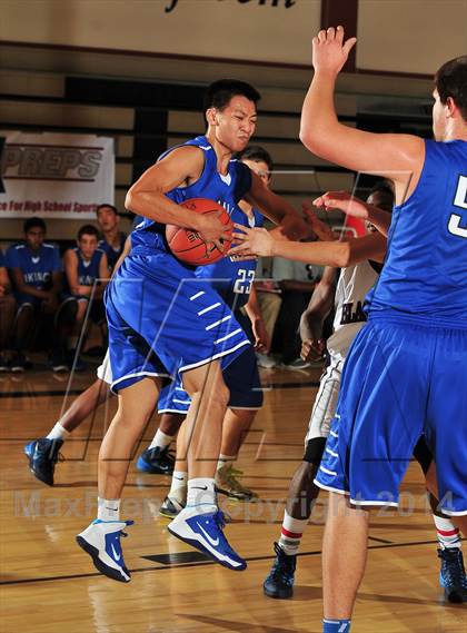 Thumbnail 1 in Irvington vs. La Quinta (MaxPreps Holiday Classic) photogallery.