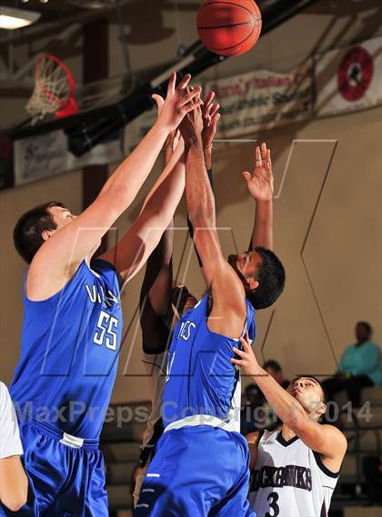 Thumbnail 1 in Irvington vs. La Quinta (MaxPreps Holiday Classic) photogallery.