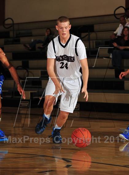 Thumbnail 3 in Irvington vs. La Quinta (MaxPreps Holiday Classic) photogallery.