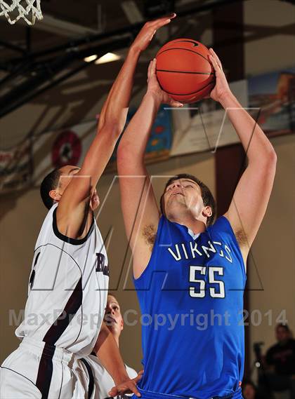 Thumbnail 1 in Irvington vs. La Quinta (MaxPreps Holiday Classic) photogallery.