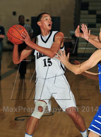 Thumbnail 3 in Irvington vs. La Quinta (MaxPreps Holiday Classic) photogallery.