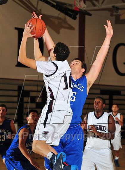 Thumbnail 2 in Irvington vs. La Quinta (MaxPreps Holiday Classic) photogallery.