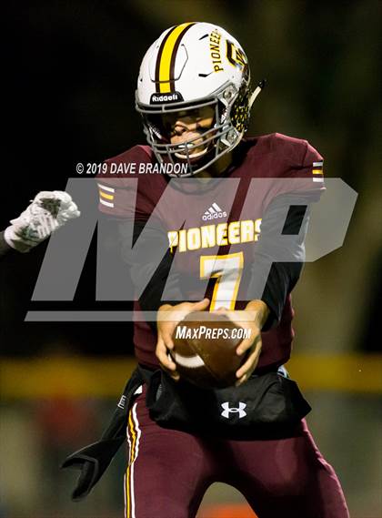 Thumbnail 3 in Simi Valley vs. Orange (CIF SS D10 Semifinal) photogallery.