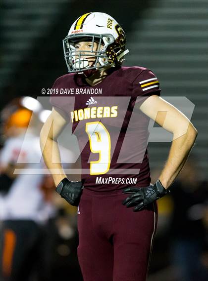 Thumbnail 2 in Simi Valley vs. Orange (CIF SS D10 Semifinal) photogallery.