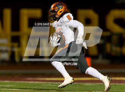 Thumbnail 3 in Simi Valley vs. Orange (CIF SS D10 Semifinal) photogallery.