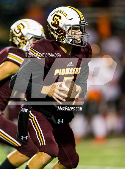 Thumbnail 1 in Simi Valley vs. Orange (CIF SS D10 Semifinal) photogallery.